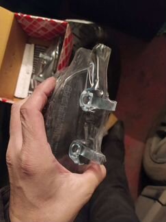 Передние колодки и датчик колодок на бмв е60