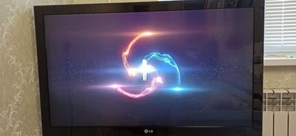 Телевизор LG 107см