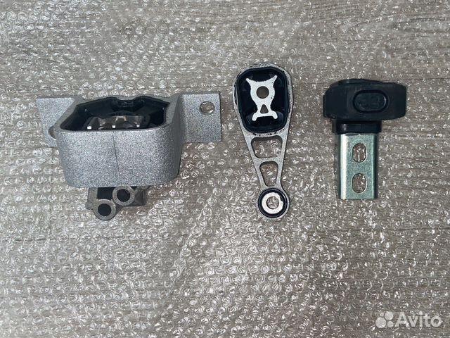 Опоры двигателя Веста 3 штуки