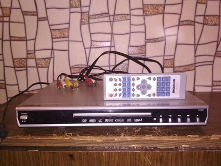 Плеер DVD MP4 VCD MP3