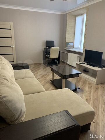 2-к. квартира, 57 м², 2/4 эт.