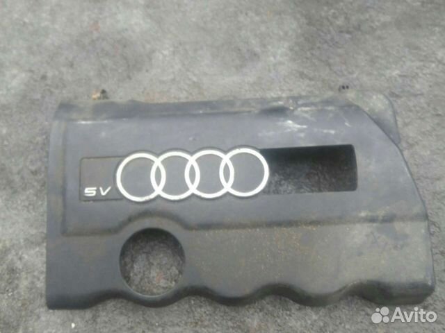 Накладка декоративная двигателя Audi
