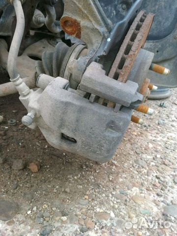 Суппорт передний левый Шевроле Кобальт