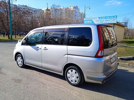 Nissan Serena 2.0 CVT, 2005, 230 000 км