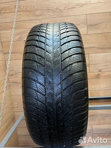 Bridgestone Blizzak LM-001 245/50 R19