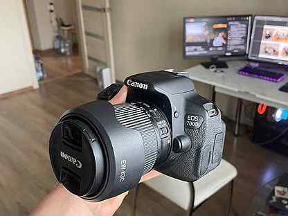 Зеркальная камера Canon eos 700D