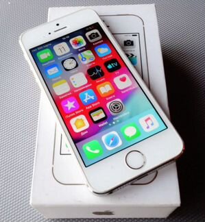 iPhone 5s 16Gb серебрянный