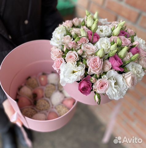 Клубника в шоколаде букеты