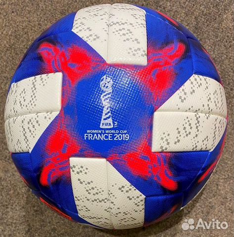 Футбольный мяч Adidas tricolore