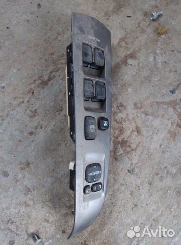 Блок управления стеклами передний правый Toyota