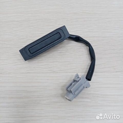 Кнопка багажника Nissan Qashqai J10 06-13