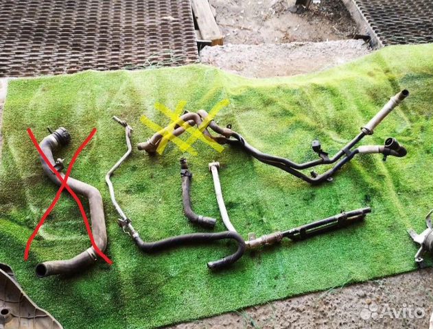 Шланг патрубок охлаждения на VW Touareg NF