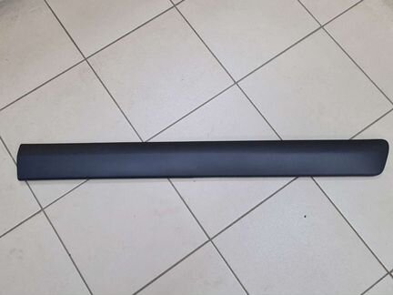Молдинг передней правой двери Ларгус 8450000408