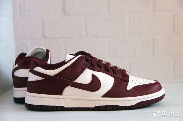 Nike Dunk Low Bordeaux W 9 us (w) / 7.5 us