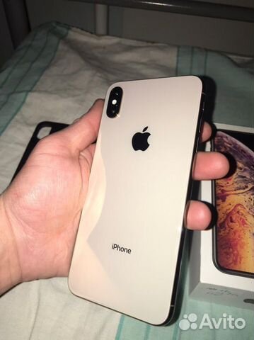 Телефон iPhone XS max gold 64 gb