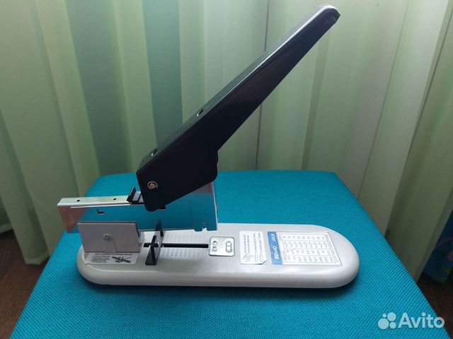 Степлер канцелярский