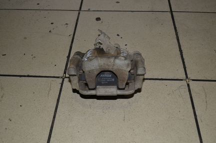 Тормозной суппорт задний правый Volkswagen Jetta 5