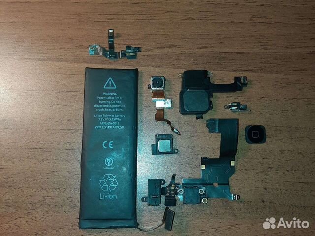 Запчасть для iPhone 5 и 4