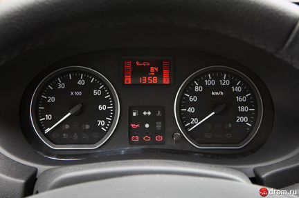 Рено логан, сандеро щиток приборов