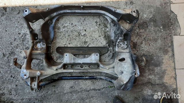 Подрамник на mercedes w220