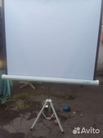 Проекционный экран