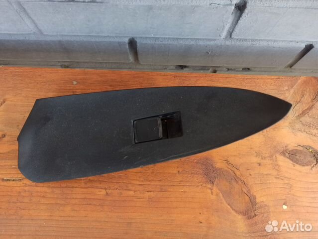 Кнопка стеклоподъемника Toyota Rav4