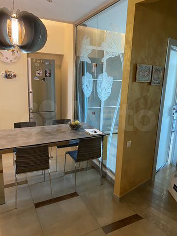 3-к. квартира, 92 м², 7/21 эт.