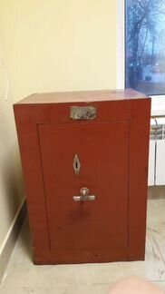 Металлический ящик