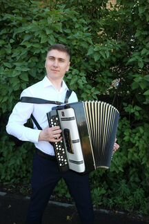 Баянист на праздник