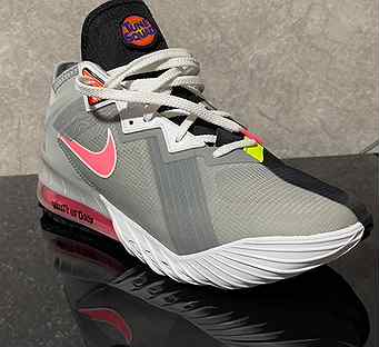 nike lebron 1 pas cher