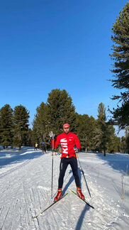 Тренер по лыжным гонка, беговые лыжи, лыжам