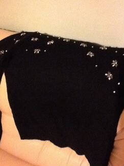 Новый интересный водолазка -свитер со-стразами