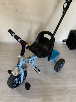 Детский велосипед с ручкой