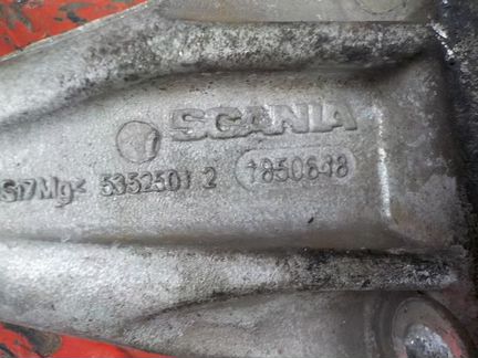 Кронштейн радиатора Скания пгр 1850648
