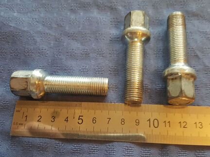 Болты колесные, хромированные на Мерседес