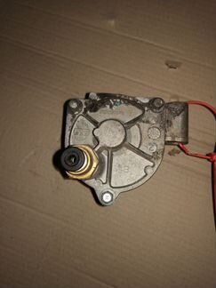 Насос вакуумный Форд Транзит 4 D2FA 2.4Di YC1Q2A45