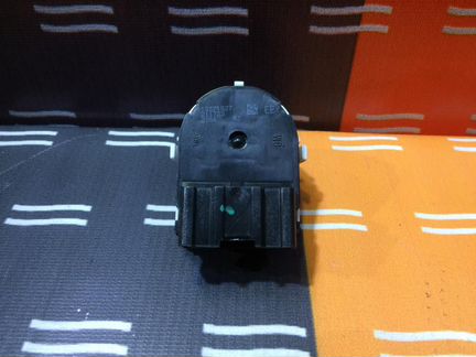 Блок управления зеркалами Опель Астра J