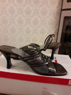 Новые босоножки