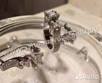Золотой женский комплект с бриллиантами 2.85 ct