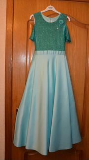 Нарядное платье для девочки размер 134-140