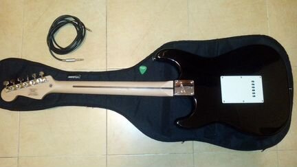 Электрогитара Fender+комбик+чехол+кабель