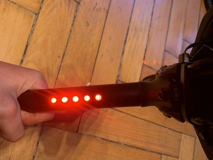 Подседельный штырь с интегрированным светом 25.4