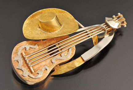 Эксклюзивная брошь Гитара золото 750 пробы