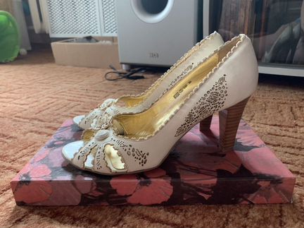 Туфли женские