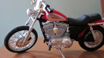 Модель мотоцикла Harley Dewidson 2002