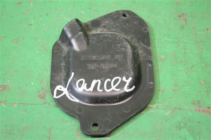 Накладка двери задняя правая Mitsubishi Outlander