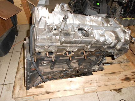 Столб двигателя Мерседес Спринтер OM646