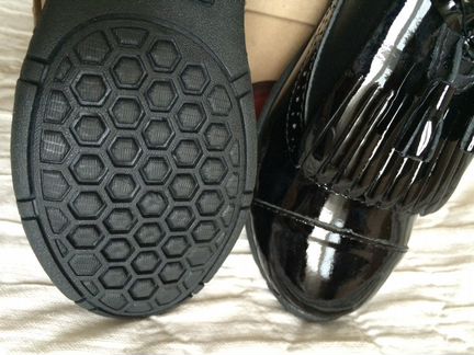 Новые кожаные полуботинки Umi для девочки