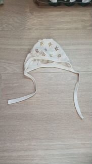 Детские шапки (размер 40) + слюнявчик 3шт за все)