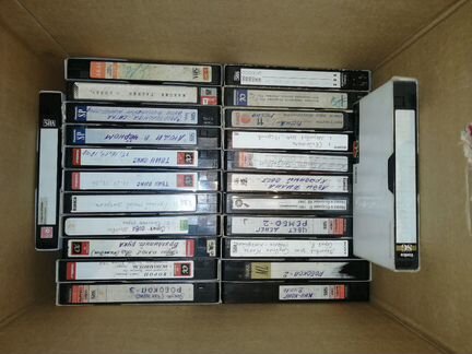Видео кассеты с фильмами разные